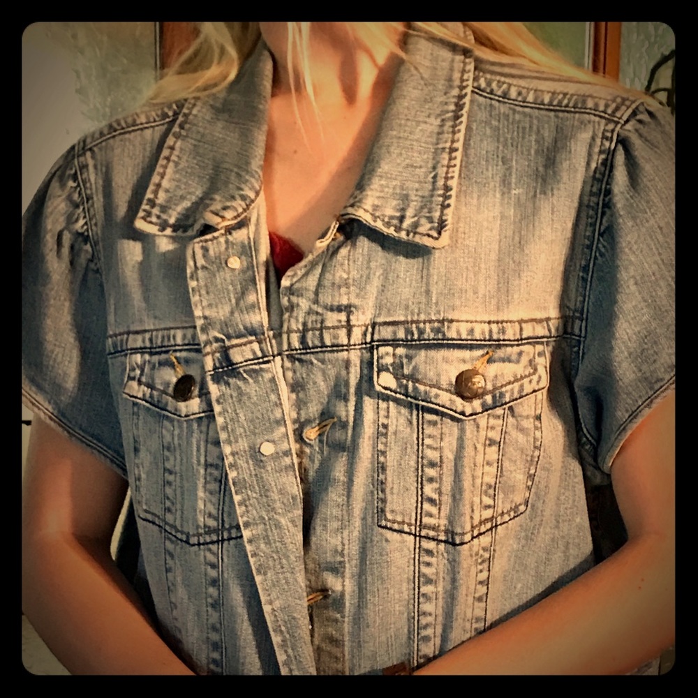 Plus! Cropped Denim jacket Sz 22/24